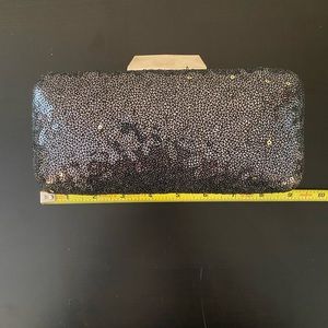 Black/Gunmetal Belle Badgley Mischka Clutch